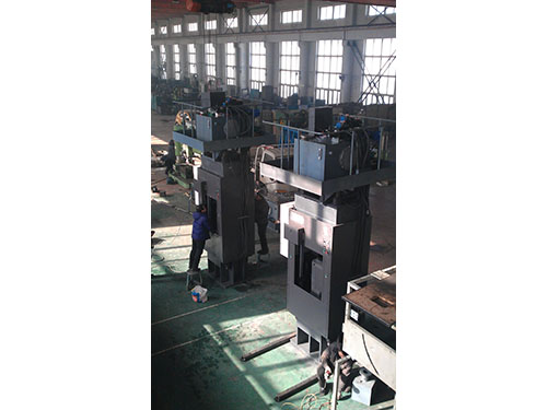 HY641-型200T壓機(jī)